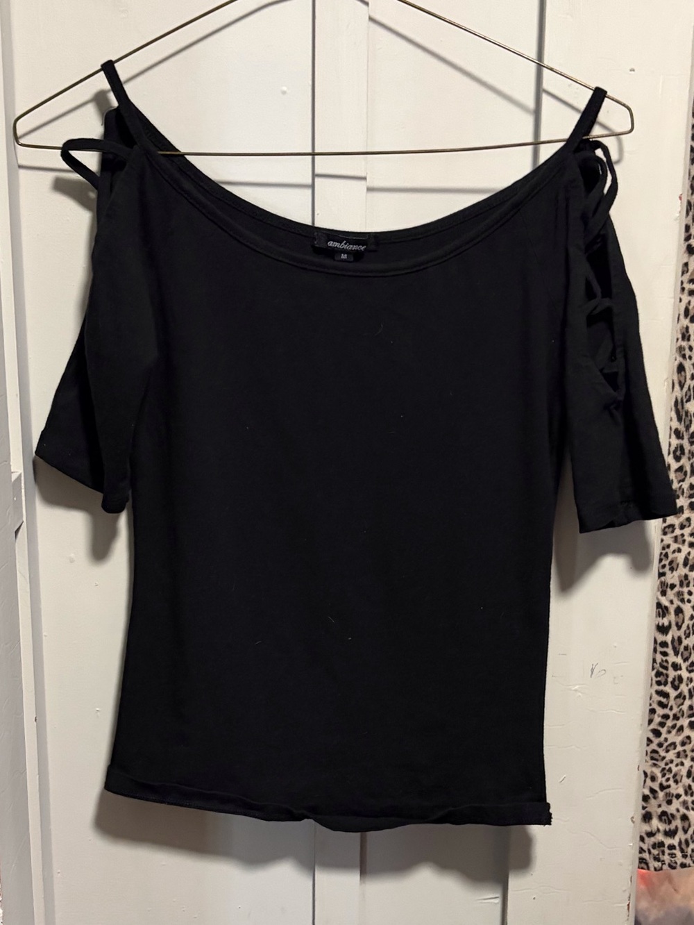 Womens ambiance top size m